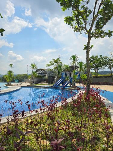 Surrounding environment, Near Broga@Kiara Plaza Semenyih 5PAX in Semenyih