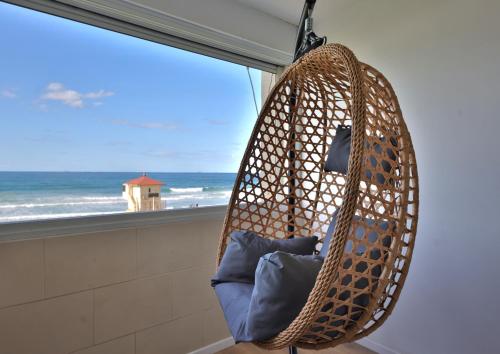 הבית היווני על הים Greek House in Kiryat Yam