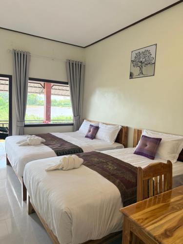 DONDET Suns down 1 Guesthouses riversides view - Muang Khong DONDET Suns down 1 Guesthouses riversides view - Muang Khong