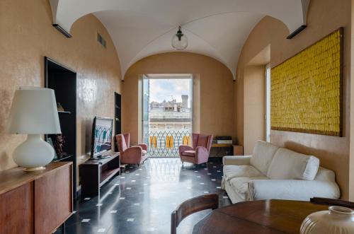 JOIVY Exclusive Flat for 7 near Cathedral of Genoa