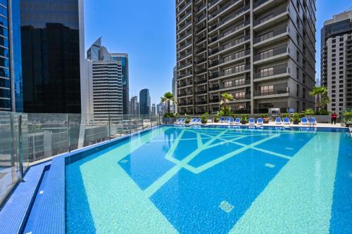 Cozy & Spacious 2 Bhk Downtown - Dubai