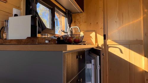 Olivo Nomade X by Tiny Away in Castelnuovo di Farfa