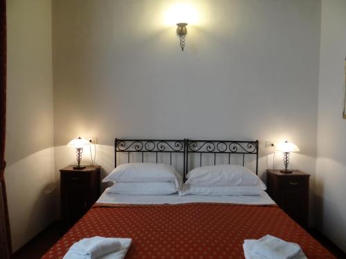 Double Room image 8