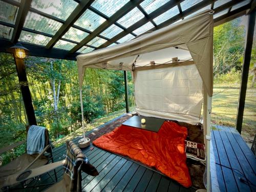 いすみ川を竹林越しに見下ろす ぐぼうiori離れHOTORI