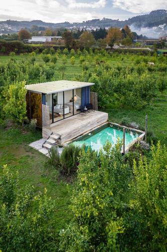 สวน, Lemon Grove Bungalow with Private Pool - Oporto Lemon Farm, near Porto in วาลเปเดร