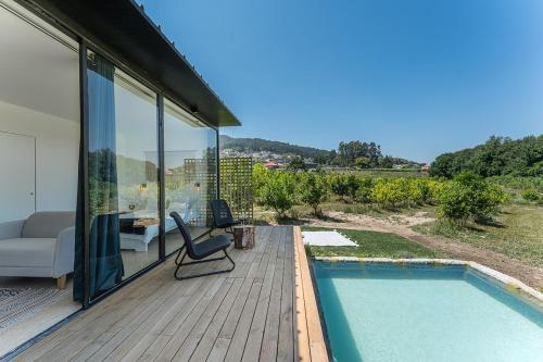 Lemon Grove Bungalow with Private Pool - Oporto Lemon Farm, near Porto in วาลเปเดร