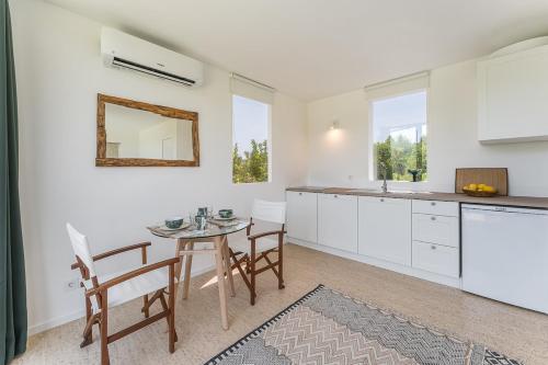 Lemon Grove Bungalow with Private Pool - Oporto Lemon Farm, near Porto in วาลเปเดร