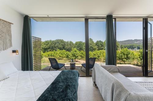 Lemon Grove Bungalow with Private Pool - Oporto Lemon Farm, near Porto in วาลเปเดร