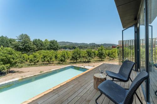 Lemon Grove Bungalow with Private Pool - Oporto Lemon Farm, near Porto in วาลเปเดร
