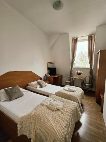 1 double bed