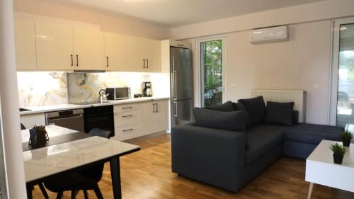 Luxury 1 Bd Apt with Patio in Neo Psychiko