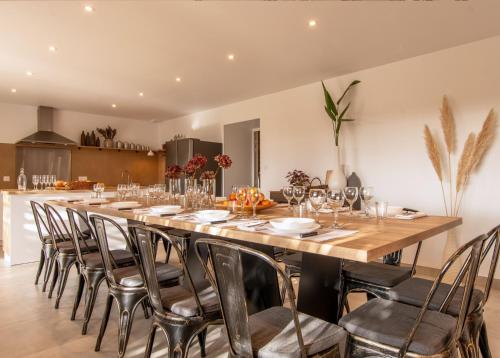 Iekārtas, Idéal groupe - Atelier ludique - Espace réceptiion - 30 mn PuyduFou (Gite groupe - Ideal Famille Amis Pro - Atelier ludique - Espace receptiion seminaire - 30 mn PuyduFo) in Nueil-les-Aubiers