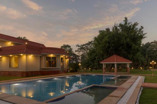SaffronStays Emerald Farms – khách sạn tại Sohna