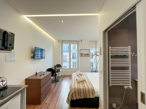 UrbanFlat 208 - Beautiful Studio in the center of Paris - image 9