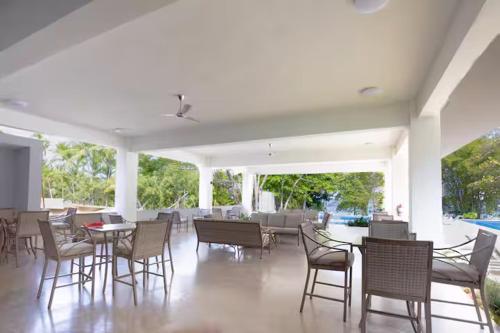 Playa Mantas - 7th Floor - Sea View - Beach Club Access - Balcony - Beach in Herradura