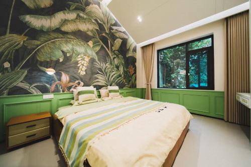 Downtown detached house - image 4