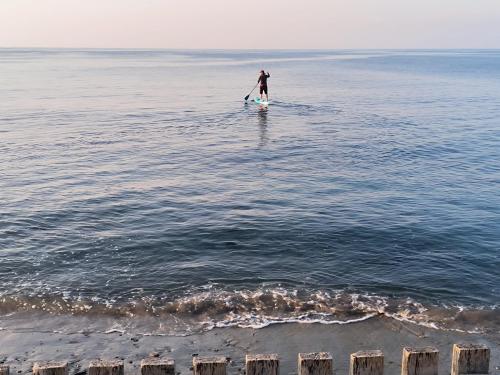 Maison atypique face à la mer, les pieds dans l'eau - Location saisonnière - La Hague
