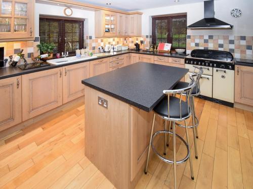 Konyha, 1 Stag Inn Cottages in Long Marton