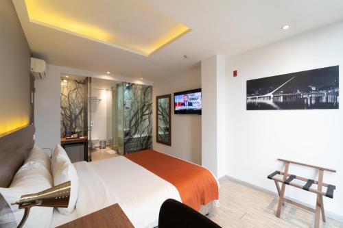 room detail thumbnail 0