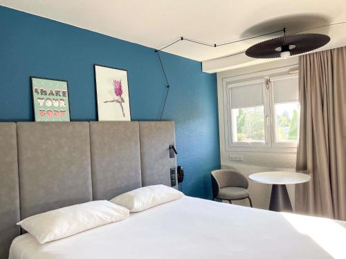 1 queen bed