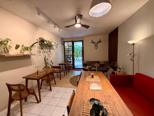 Buton Backpacker Lodge in Bandung