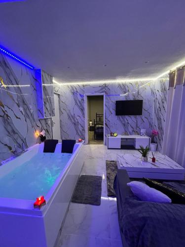 Luxueux T2 pour 2 a 4 pers Balneo jacuzzi 15 mn de valras plage