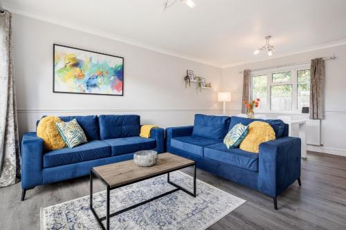 Ascot Garden Retreat Spacious 4-Bed Home in แอสคอท