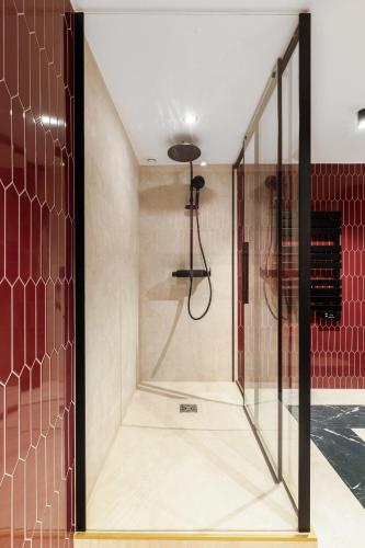 Duplex Prestige avec Billard et Baignoire