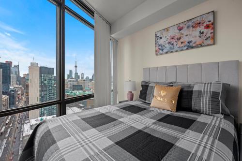 High Floor 1 Bedroom Condo City View Downtown Toronto – khách sạn tại Nhà Thờ và Wellesley