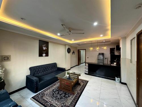 Executive suite Bahria town - image 12