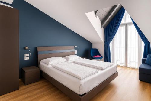 Panoramic Hotel Benacus - image 4