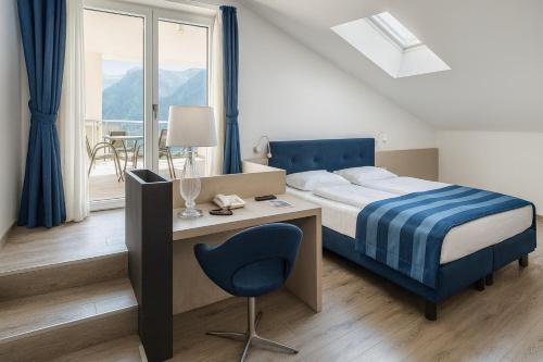 1 queen bed