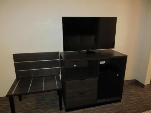 Best Western Champions Forest Inn and Suites - main image