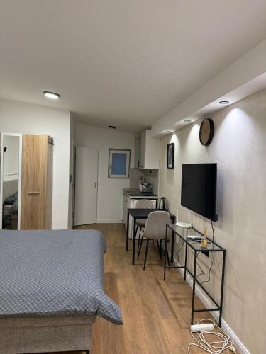 Belgrade Povetarac 3-Star Single Room view