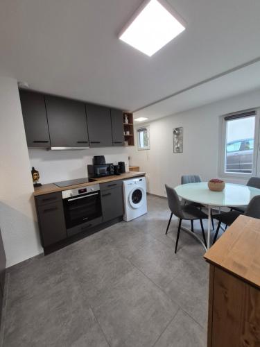 Renovated farmhouse apartment - Swiss border in 蓋拉德