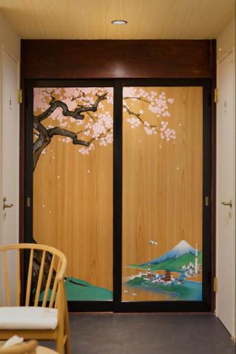 NEW Hotel Komugi Skytree - modern Japanese-style guesthouse near Asakusa and Skytree 3mins - Whole guesthouse rental for large groups up to 14 pax