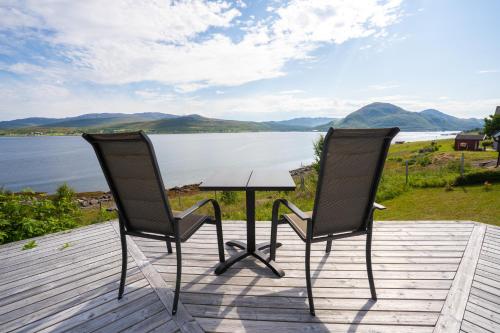 Idyllisk hus ved sjøen in Хаммерфест