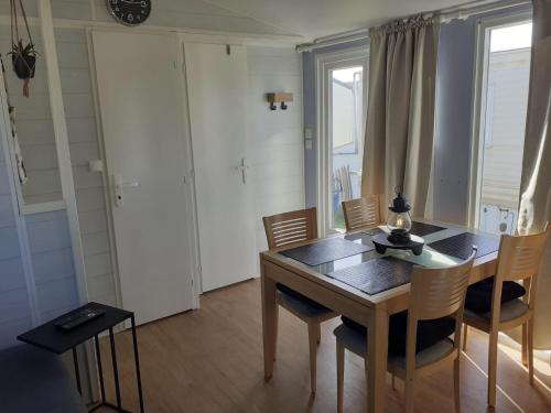 NORDSEE GLAMPING Mobilheim Chalet 2467 in Bredene