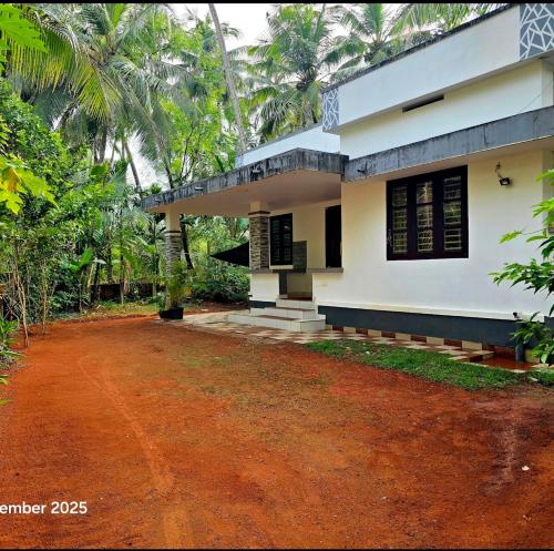 Thiruthi Homestay