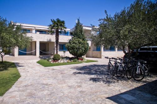 Apartments Villa Pina - image 3