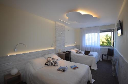 2 double beds