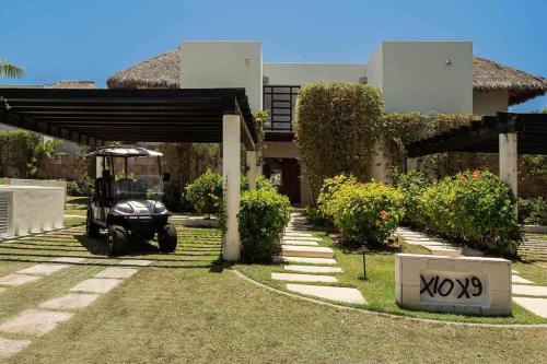 Luxury Golf Course Villa Punta Mita in Villela