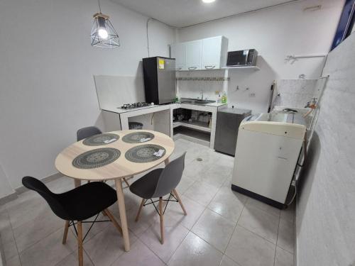 CANEY traveller house 302 - image 3