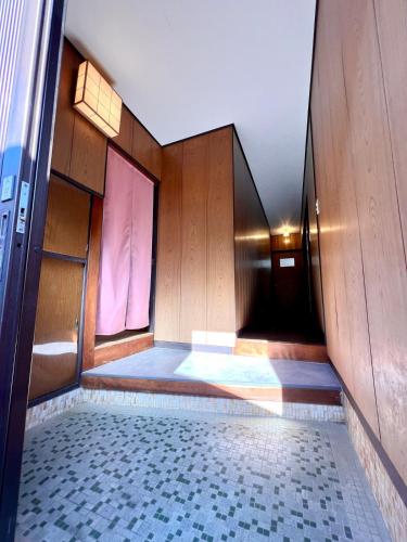 豊橋民泊 最大13名様 駐車場2台無料 駅徒歩7分 Traditional Japanese house ,Toyohashi Aichi ,7 minutes walk from the station ,2 free parking