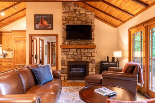 Peace of Mind at Hound Ears in Valle Crucis, USA