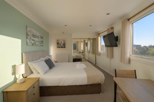 세실 코트 호텔 (Cecil Court Hotel) in 본머스