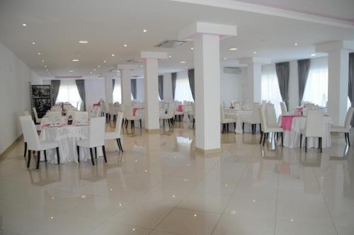 Ресторан, Medea Resort in Беллона