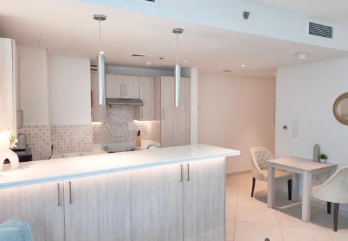 High-floor 1 Bedroom by Seven Apartments Palm Jumeirah - image 13