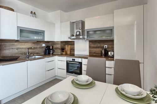 Seaside Apartments, Znjan Beach, Split (photo 5)