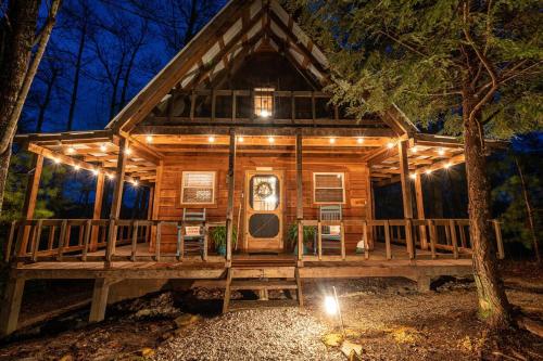 . 5-Star A-Frame Luxe Glamping Near Red River Gorge & Cave Run Lake Pet Friendly